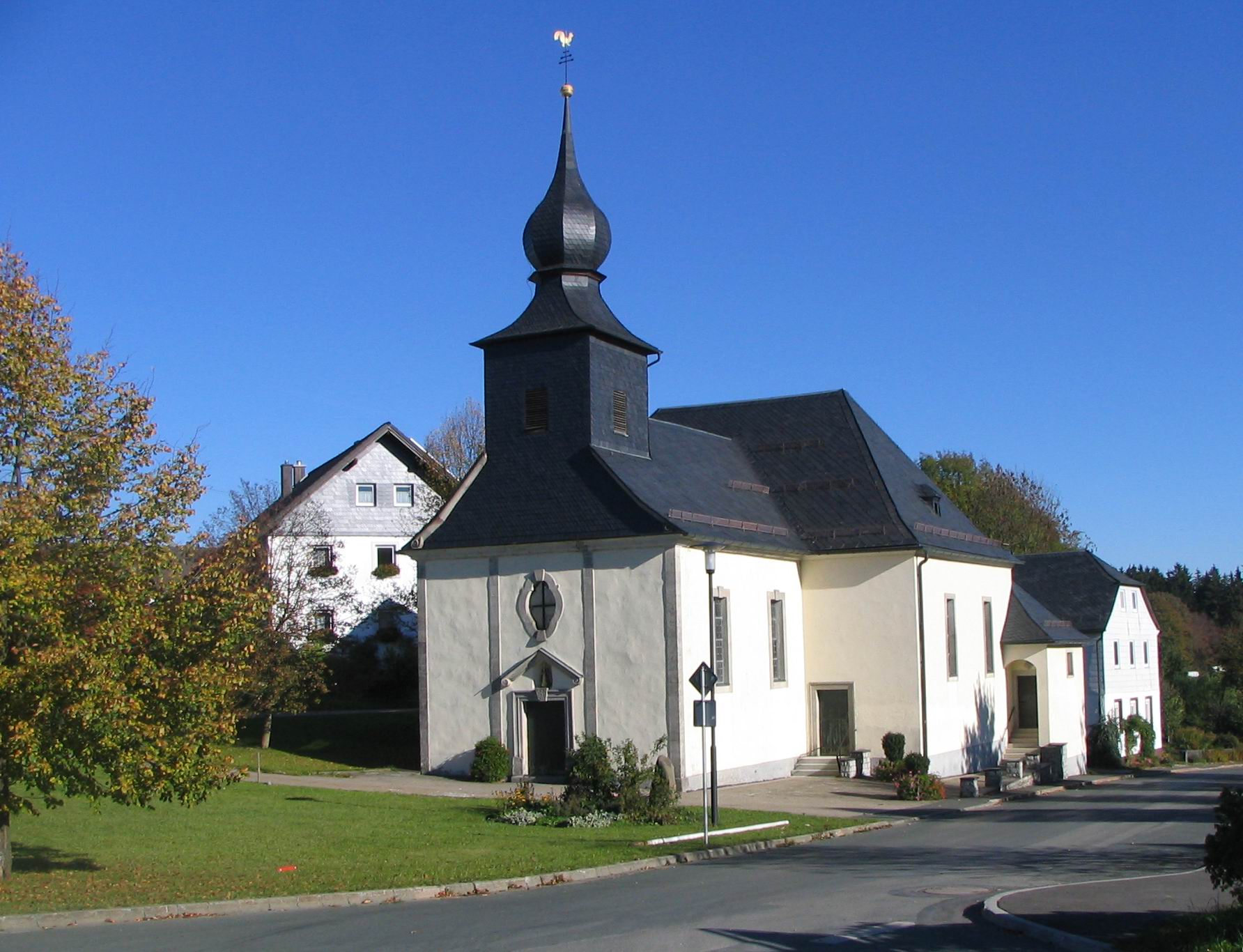 Kuratiekirche Mariä Himmelfahrt Neuengrün