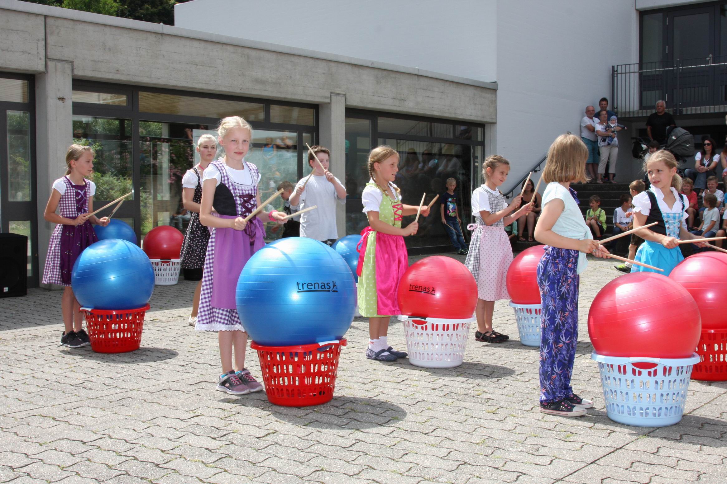 Musik mit dem Gymnastikball