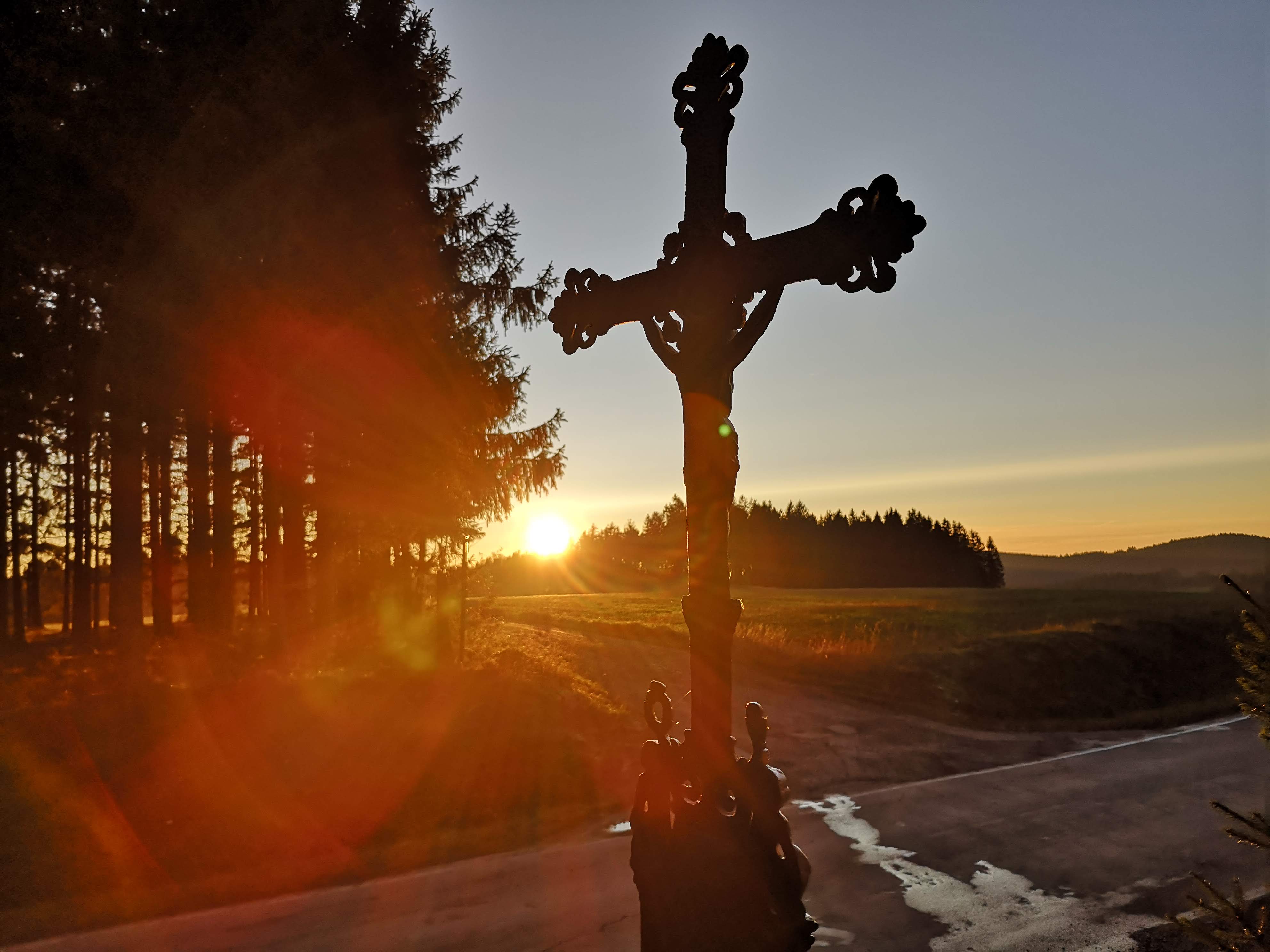 Sonnenuntergang auf den Höhen von Wallenfels